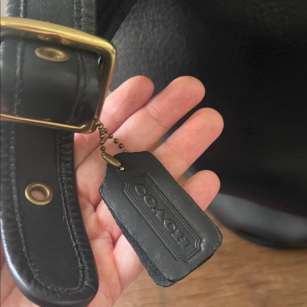 Coach Black Leather Hobo Bag with Gold Hardware - Picture 4 of 7